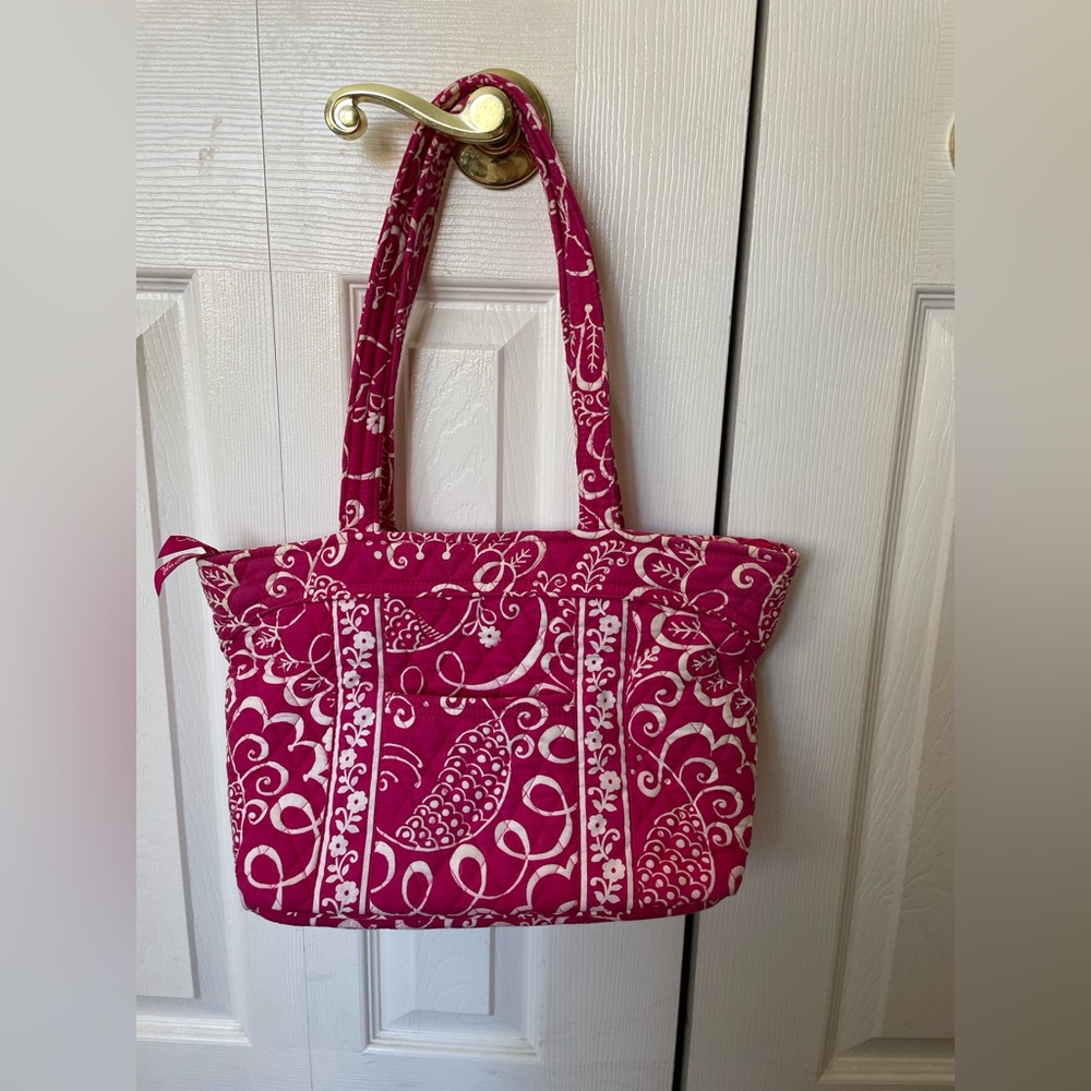 Vera Bradley pink and white pattern bag.  Front pocket.  Zip enclosure.